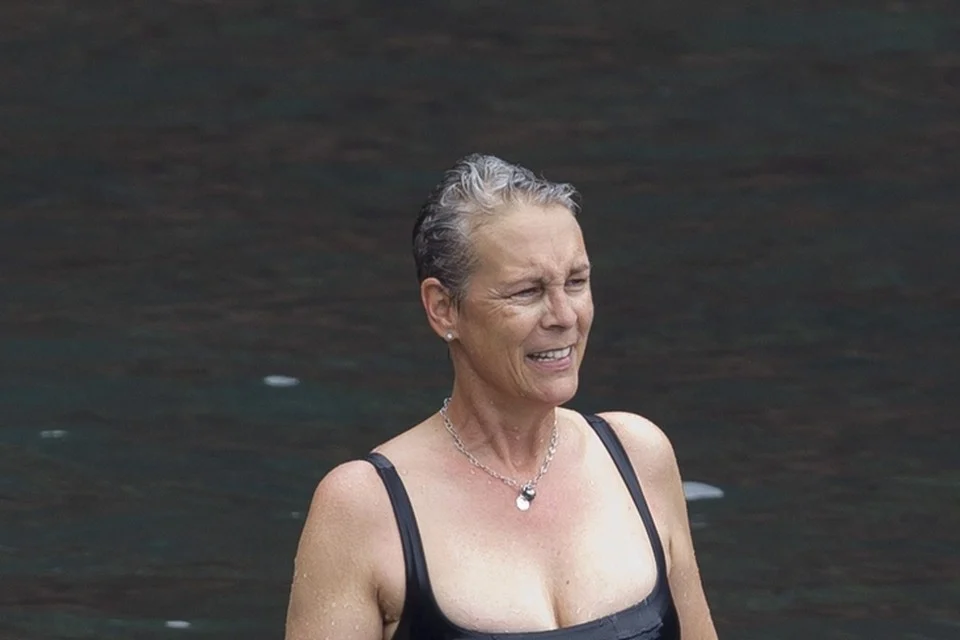 Jamie Lee Curtis Nude